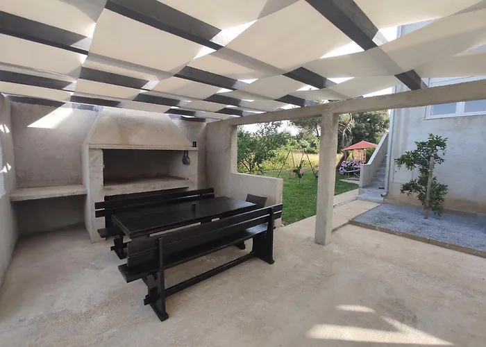 Lana Sea And Nature *