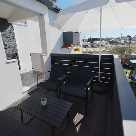 Lana Sea And Nature *